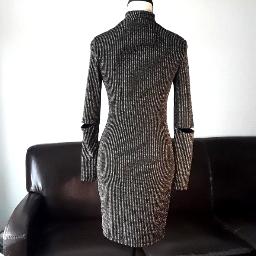 Divided Long Sleeve Elbow Slit Dress